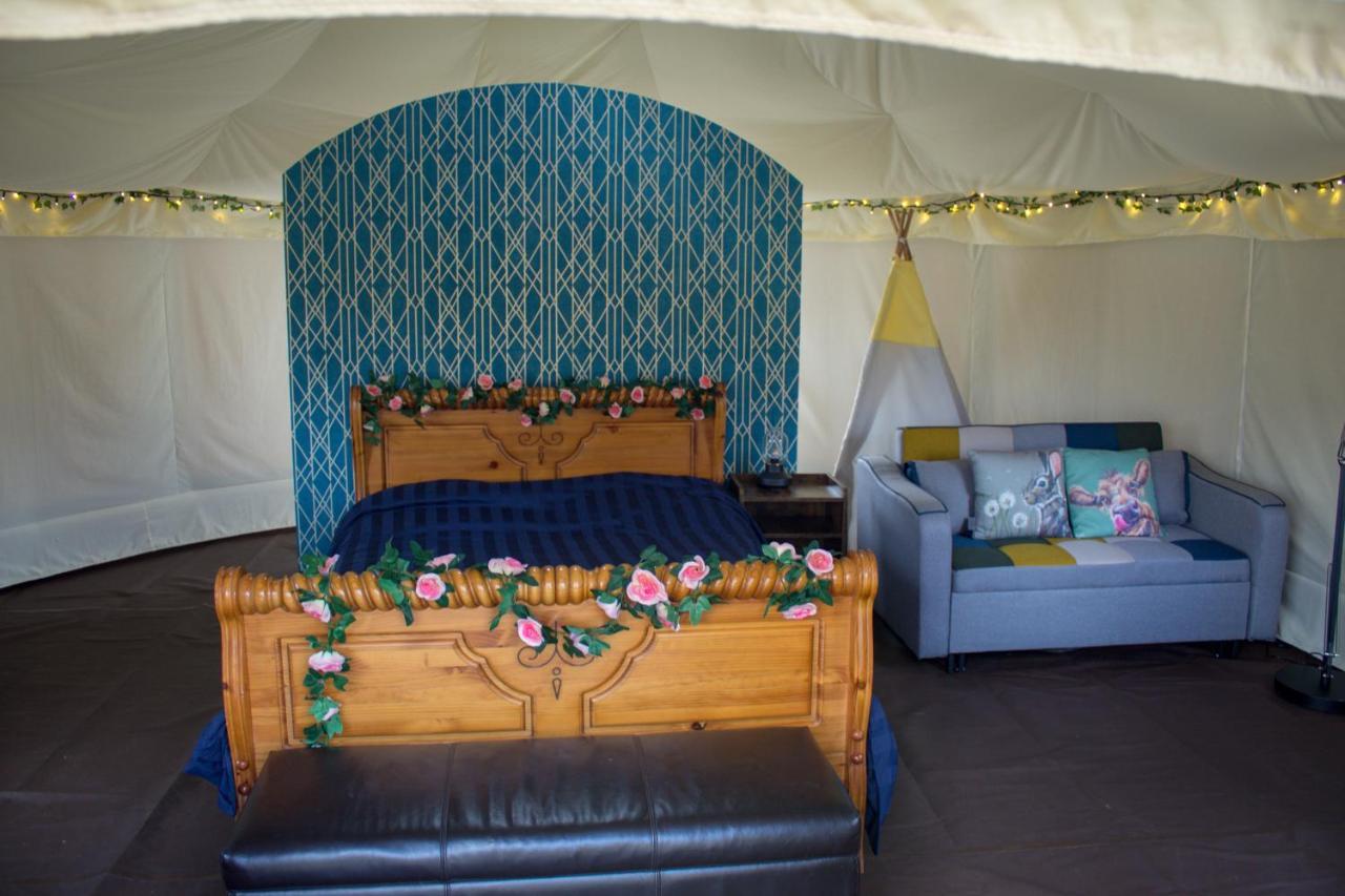 Little River Glamping Ballymoney Exteriör bild