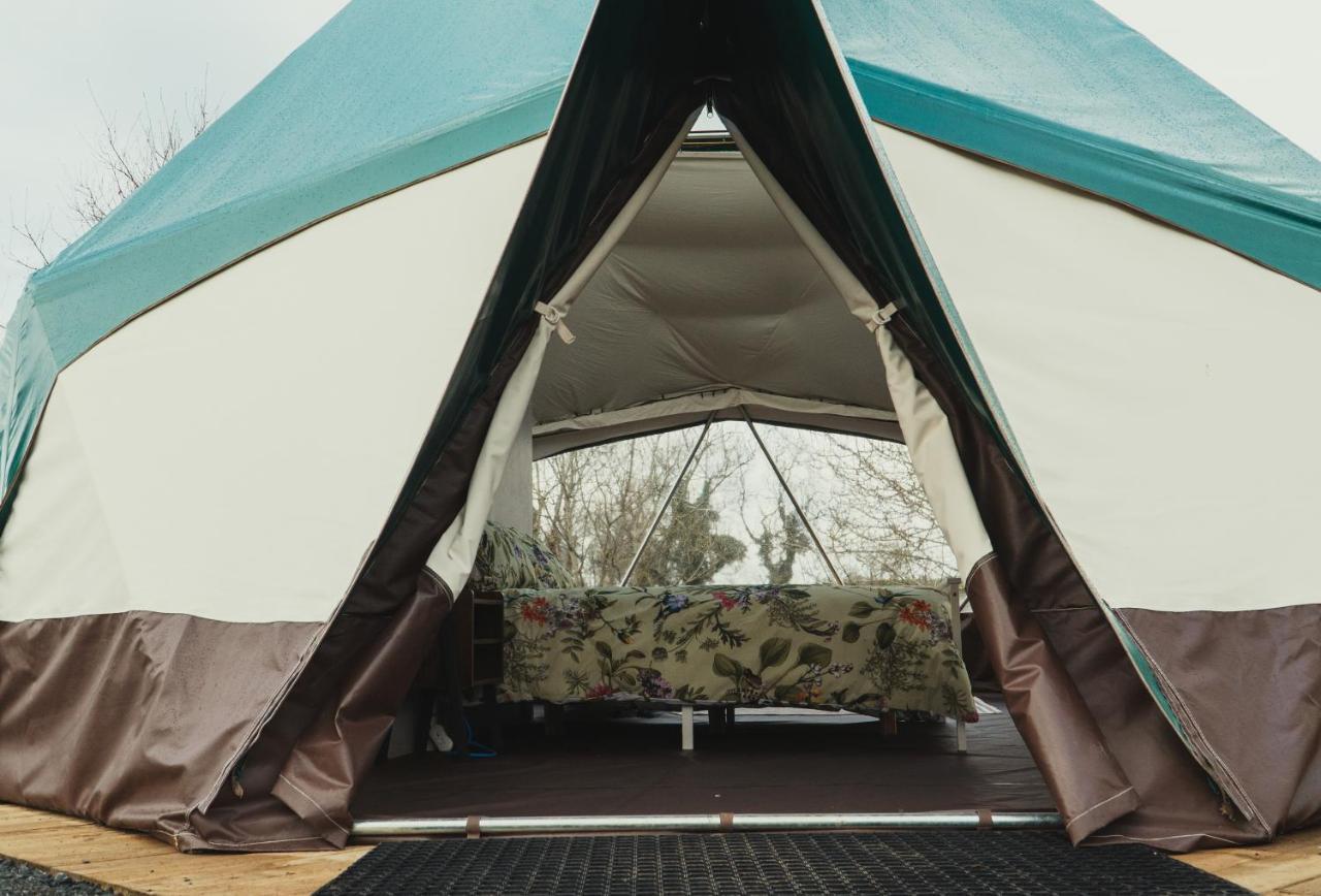 Little River Glamping Ballymoney Exteriör bild