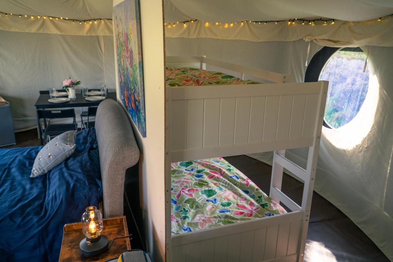Little River Glamping Ballymoney Exteriör bild