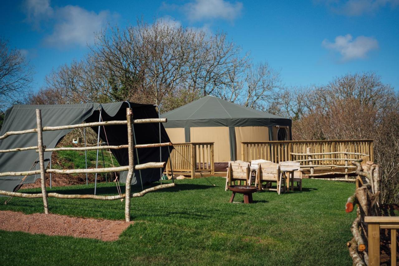 Little River Glamping Ballymoney Exteriör bild