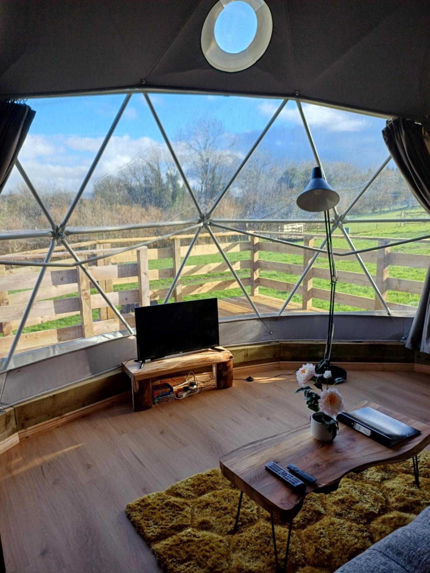 Little River Glamping Ballymoney Exteriör bild
