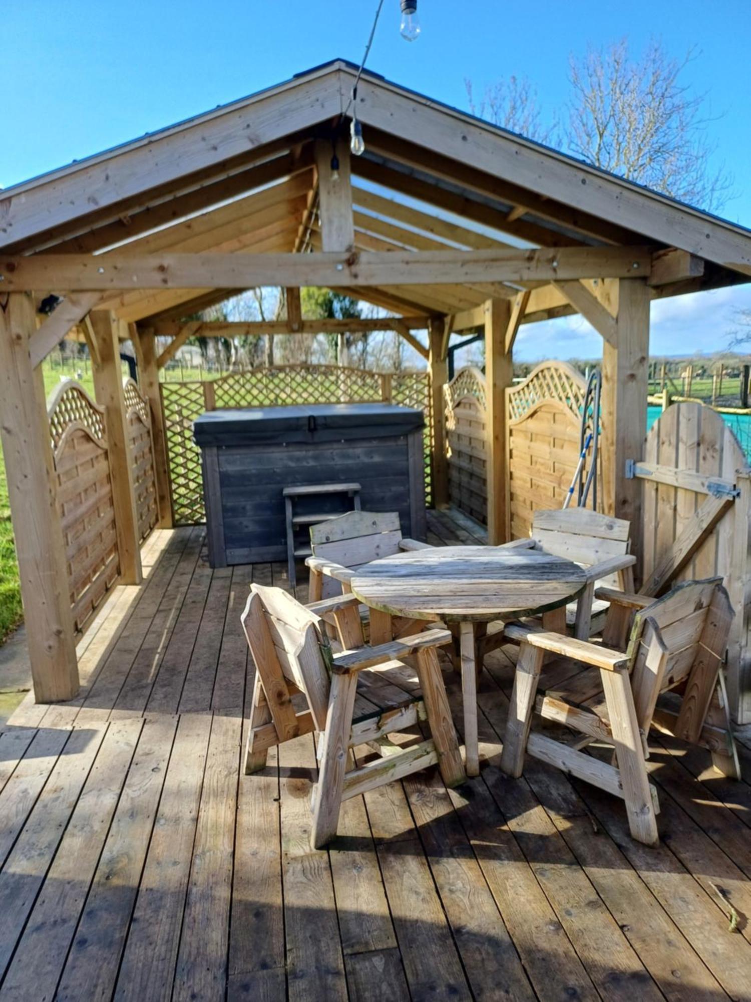 Little River Glamping Ballymoney Exteriör bild