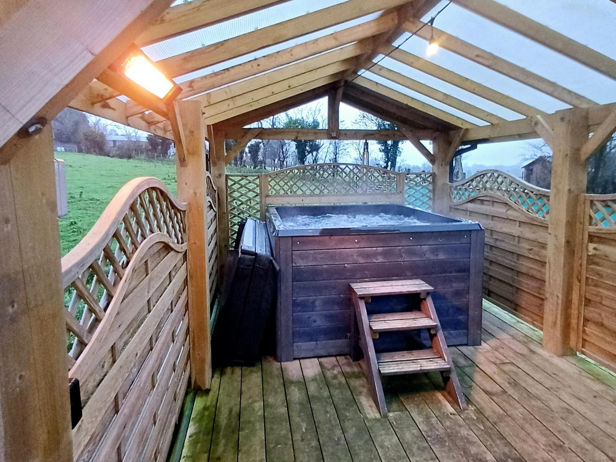 Little River Glamping Ballymoney Exteriör bild