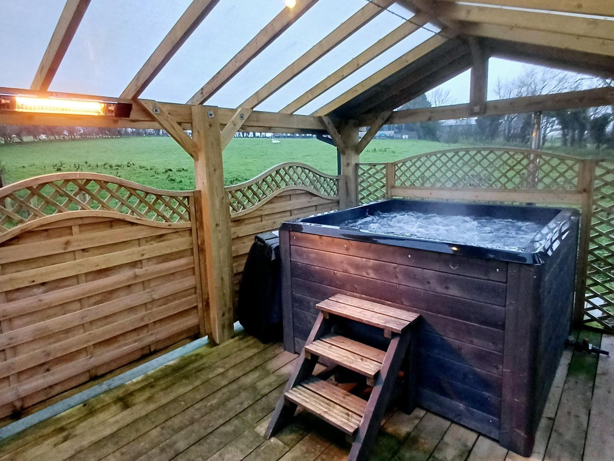 Little River Glamping Ballymoney Exteriör bild