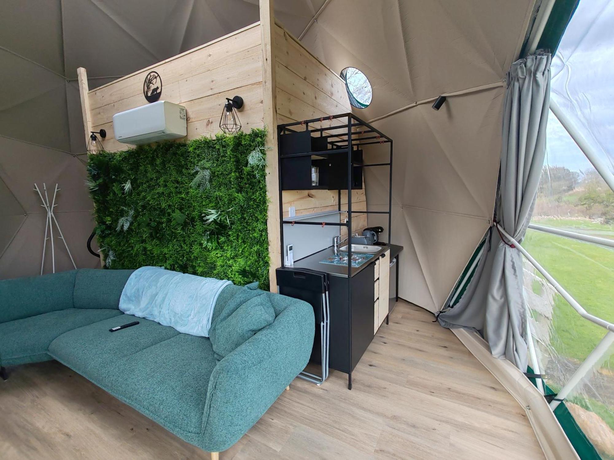 Little River Glamping Ballymoney Exteriör bild