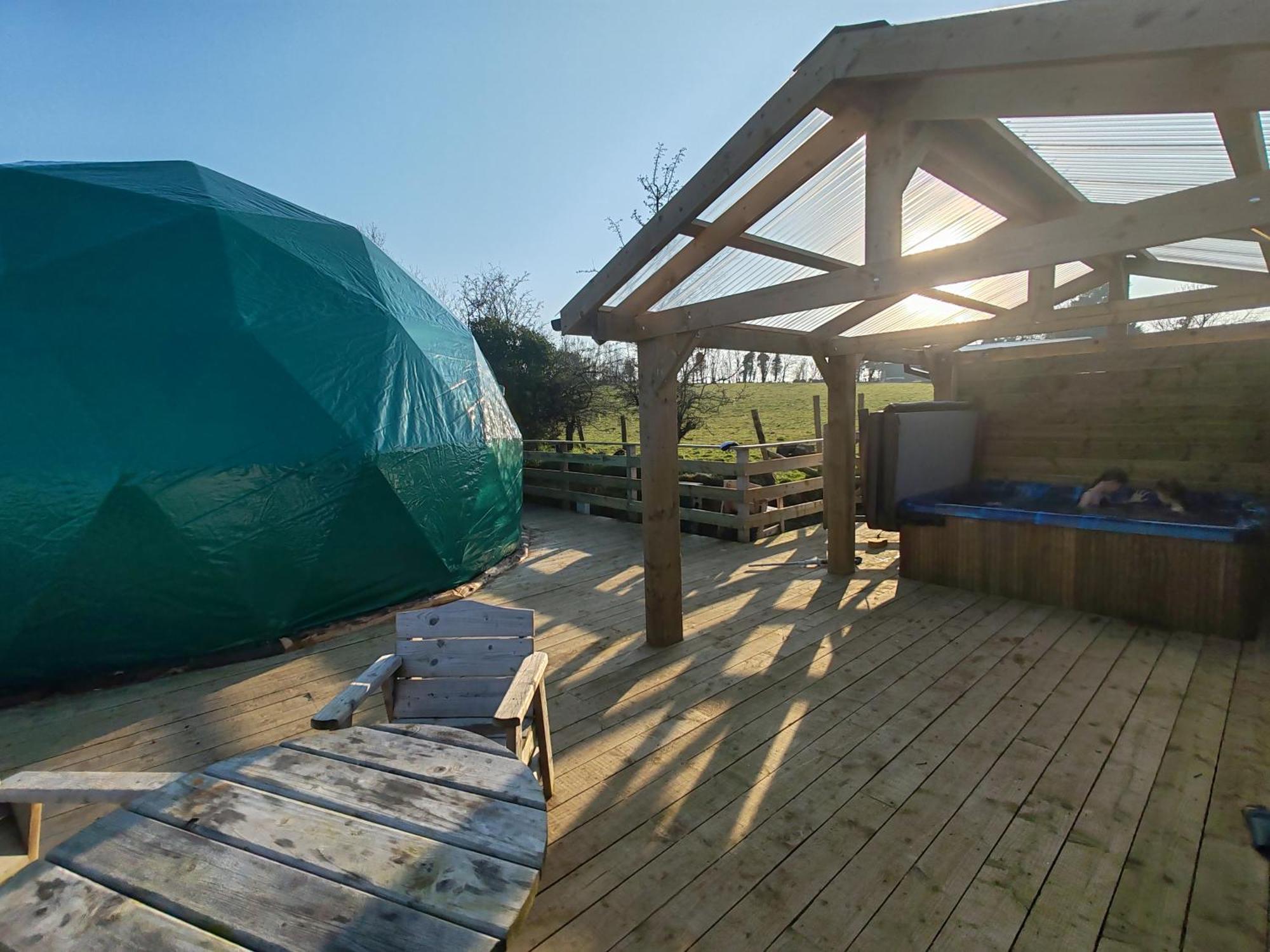 Little River Glamping Ballymoney Exteriör bild